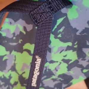 Patagonia Women's Reflip Chip Flip Flops Cam Recycled multicolor US sz 7 pre own